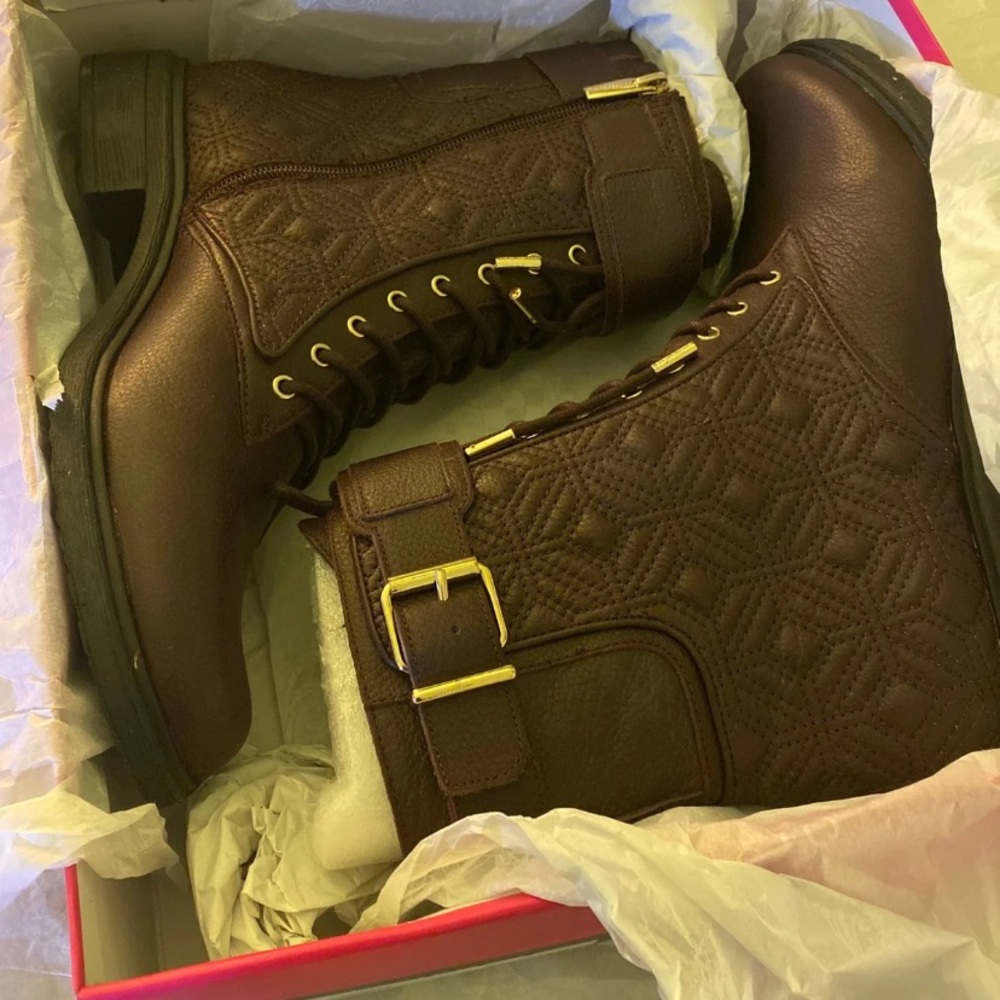 Vince Camuto Toralina Leather Lace-Up Ankle Combat Boots Shoe - Picture 2 of 10